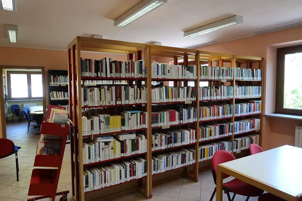 biblioteca-gignod_sala-lettura_gl